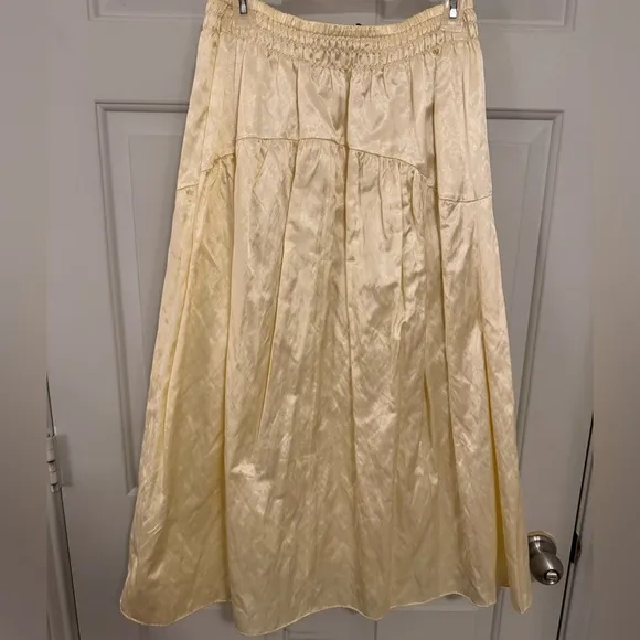 NWT Vince High Waisted Gold Tea Length Skirt Size 8