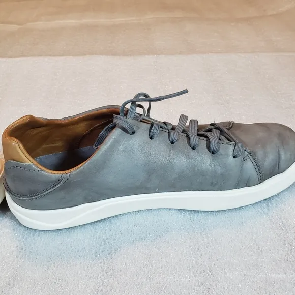 Olukai Lae'ahi Li 'Ili Men's 8 Marbled Gray Leather Lace Up Sneakers Shoes Flaws