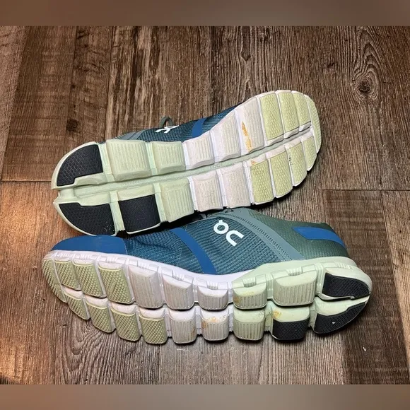 On Cloudflow Men’s Running Shoes in Green / Blue Size 10