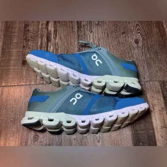 On Cloudflow Men’s Running Shoes in Green / Blue Size 10