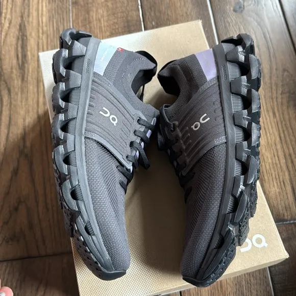 On Cloudswift 3 Womens Athletic Shoes 9 EU 40.5 Black Purple NIB