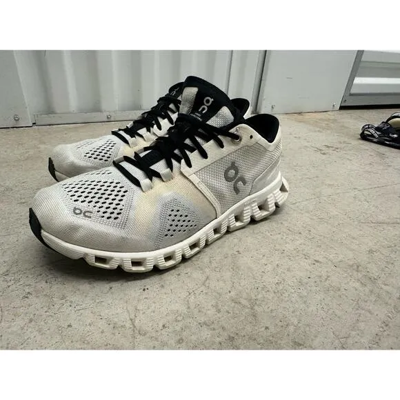 On‎ Running Cloud X women’s shoes white size 6.5