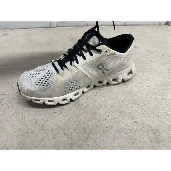 On‎ Running Cloud X women’s shoes white size 6.5