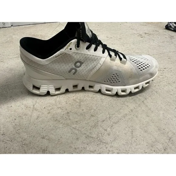 On‎ Running Cloud X women’s shoes white size 6.5