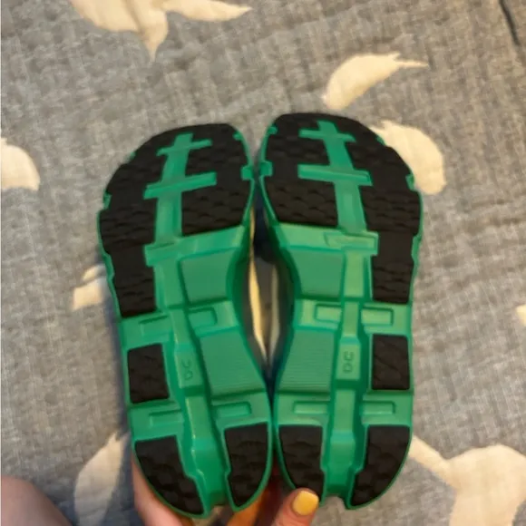 ON Running Cloudmonster Hyper Running Shoes for Women 9