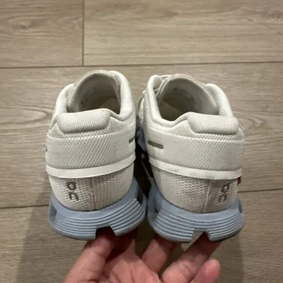 ON Women's Cloud 5  White Blue Running Sneakers Shoes Size 9.5 US