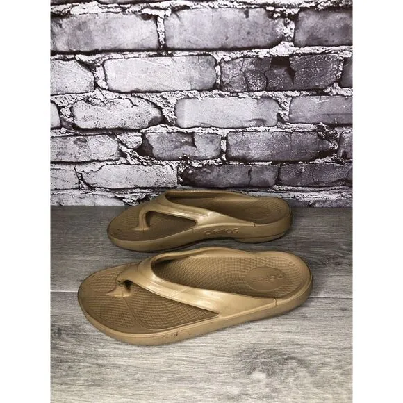Oofos Oolala Camel Nude Rubber Thong Lightweight Sandals Women Sz 40EU/9M US