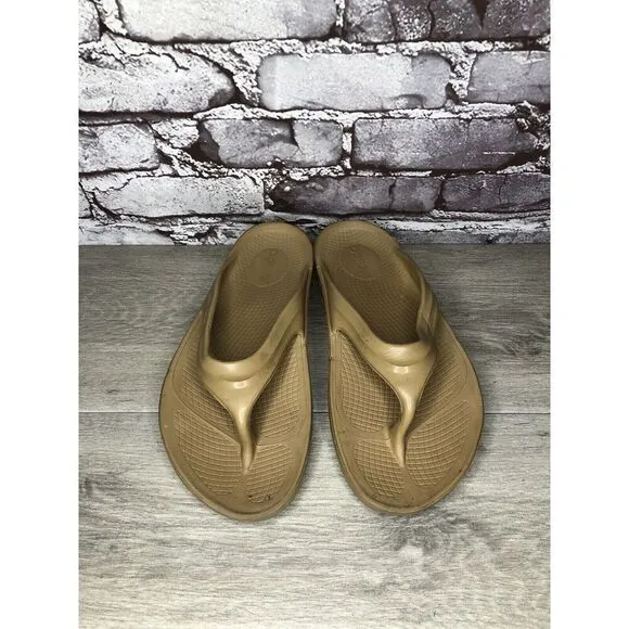 Oofos Oolala Camel Nude Rubber Thong Lightweight Sandals Women Sz 40EU/9M US