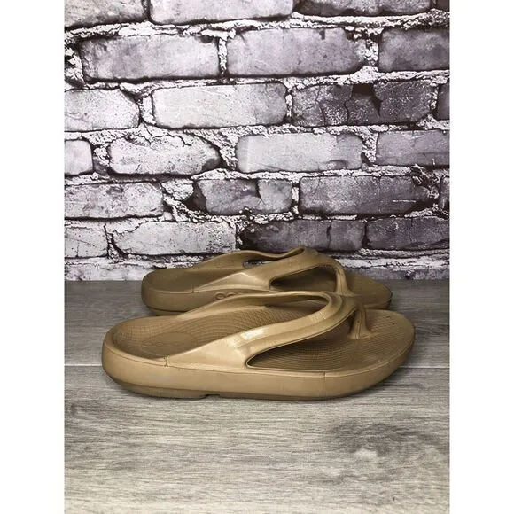 Oofos Oolala Camel Nude Rubber Thong Lightweight Sandals Women Sz 40EU/9M US