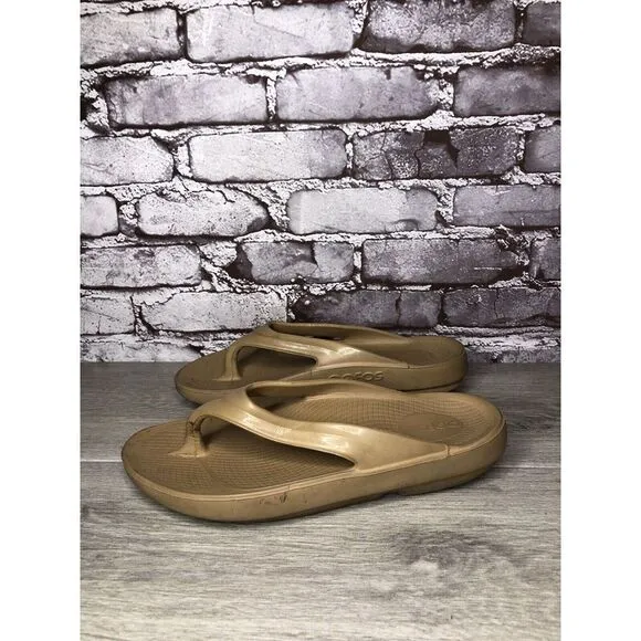 Oofos Oolala Camel Nude Rubber Thong Lightweight Sandals Women Sz 40EU/9M US