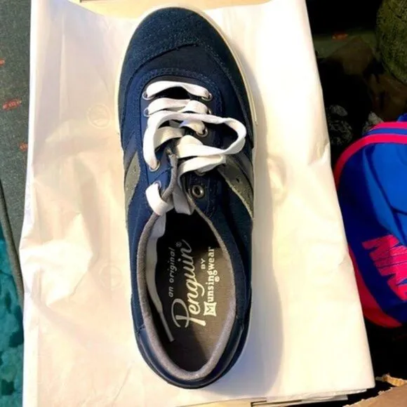 Penguin suede sneaker navy size 7