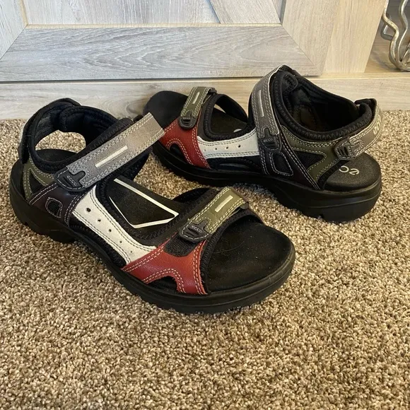 Pristine ECCO Offroad Multicolor Leather Sandals 40(9/9.5)