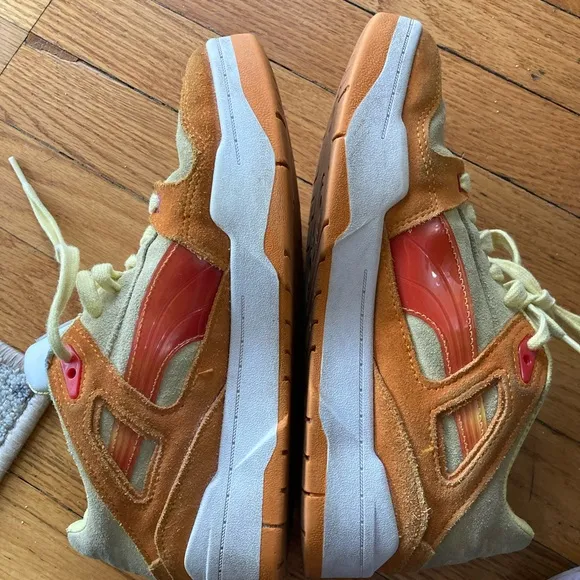 PUMA POKÉMON CHARMAMDER SNEAKERS SIZE BIG KIDS 7