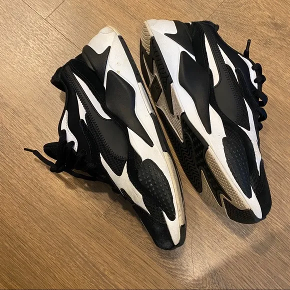Puma RS-X Black &amp; White Dad Sneakers Size 6 Big Kids 8 Woman