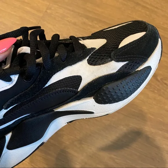 Puma RS-X Black &amp; White Dad Sneakers Size 6 Big Kids 8 Woman