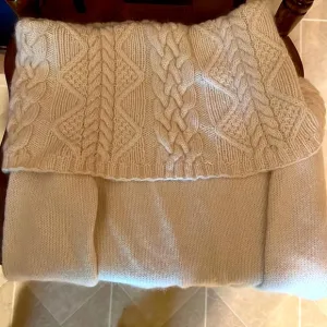 Ralph Lauren Off-the-Shoulder Cream Sweater| Medium