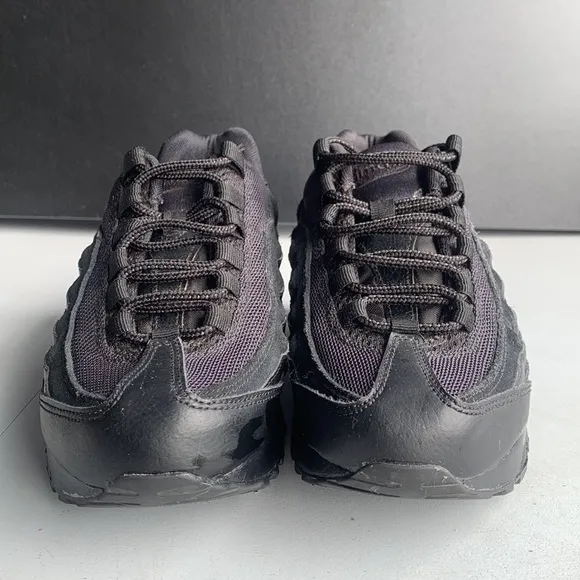 S368 Nike Air Max‎ 95 GS Athletic Shoes Triple Black Boys Size 6Y