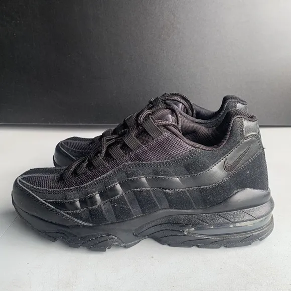 S368 Nike Air Max‎ 95 GS Athletic Shoes Triple Black Boys Size 6Y