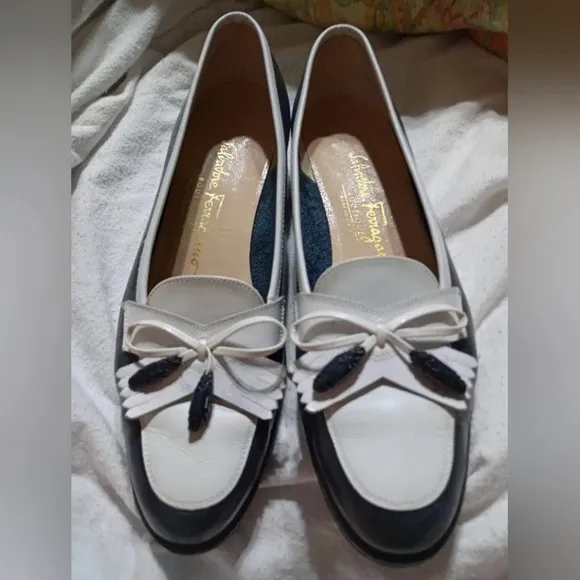 Salvatore Ferragamo black and white leather shoes with tassel size 7 NWOT