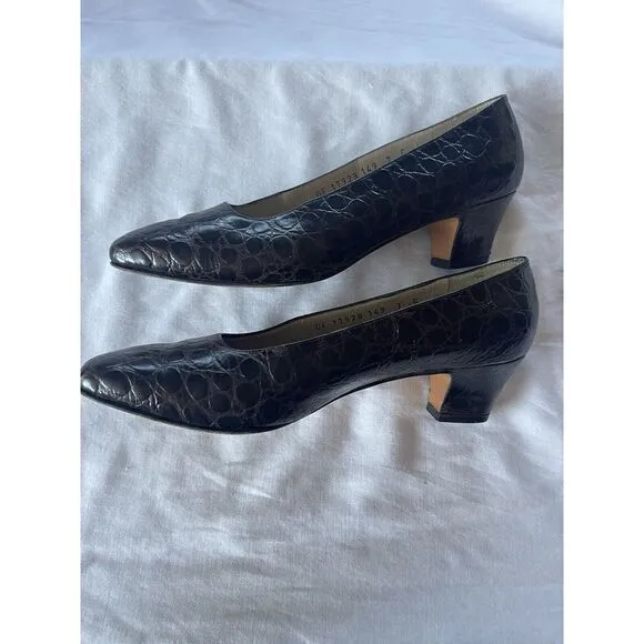 Salvatore‎ Ferragamo Croc Embossed Dark Brown Almond Toe Women's 7