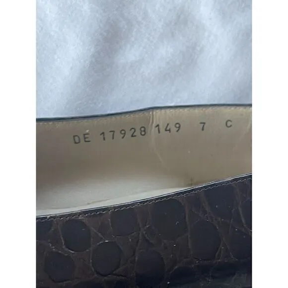 Salvatore‎ Ferragamo Croc Embossed Dark Brown Almond Toe Women's 7