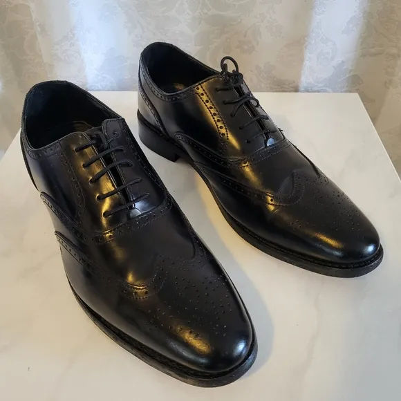 Samuel Windsor Men's Wingtip Oxford Dress Shoes, Size 11, Black, Classic, Elegan