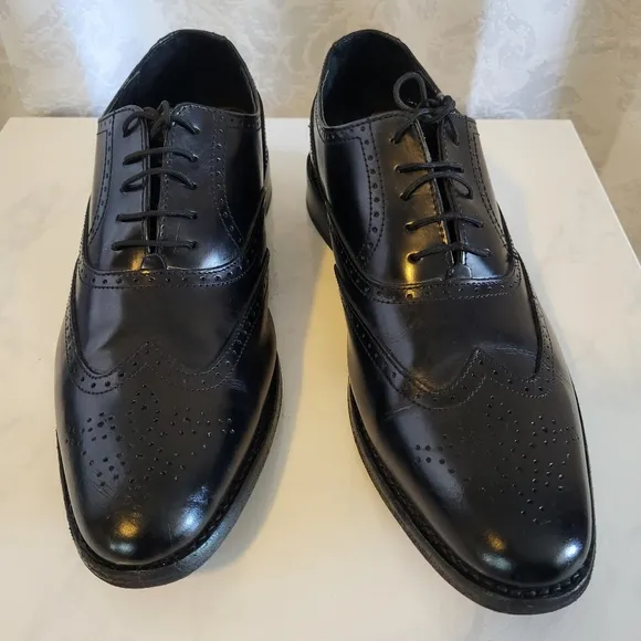 Samuel Windsor Men's Wingtip Oxford Dress Shoes, Size 11, Black, Classic, Elegan