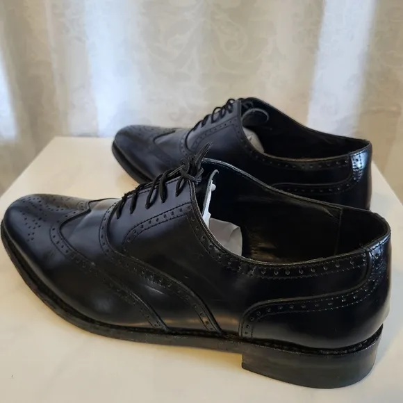 Samuel Windsor Men's Wingtip Oxford Dress Shoes, Size 11, Black, Classic, Elegan