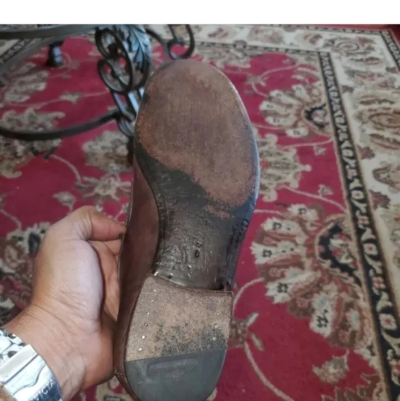 SANTONI mens shoes. Size 8. Retails for $600.00. Asking $ 89.00