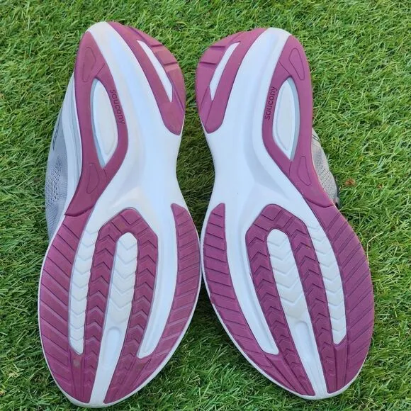 SAUCONY GUIDE 15 - Women's Athletic Shoes - SIZE 10