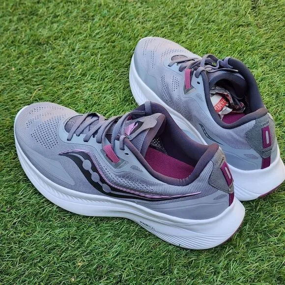 SAUCONY GUIDE 15 - Women's Athletic Shoes - SIZE 10