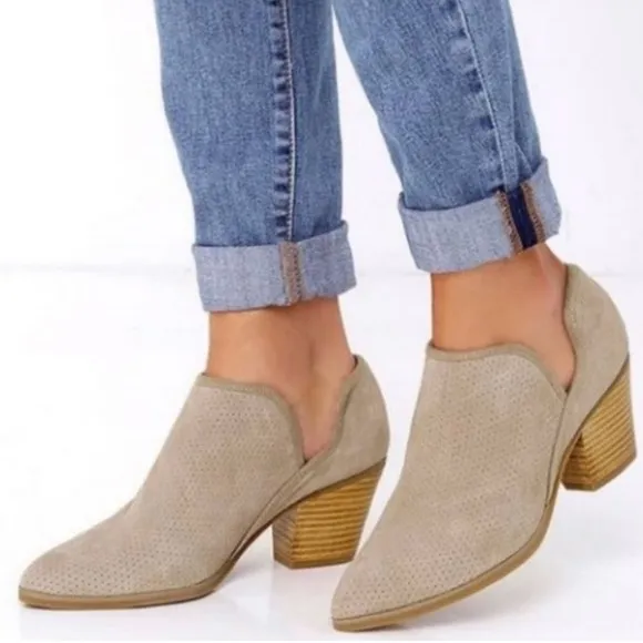 Seychelles Sashay Taupe Suede Leather Ankle Bootie - Size 8.5