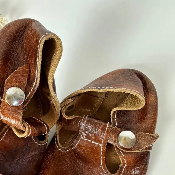 Size 5 SADDLE T-Straps‎ Mon Petit Shoes Leather