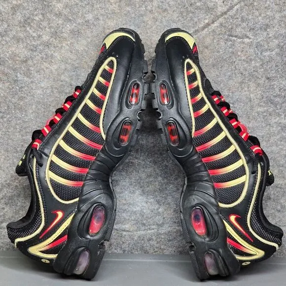 Size 7 - Nike Air Max Tailwind‎ 4 Men's Running Shoes Black Team Gold Red