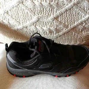 Skechers Men's Black Athletic Shoe