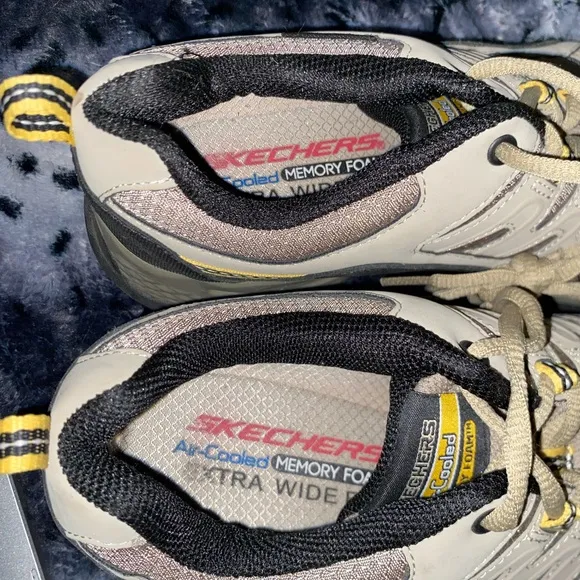 Skechers Men's Tan and Black Athletic Shoes