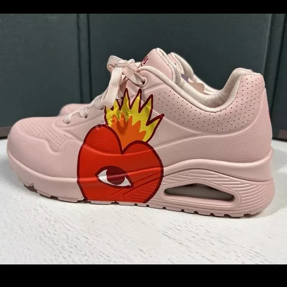 Skechers Uno Flaming Heart Ricardo Cavolo 177956 Pink Women Sz 9.5 Sneaker Shoes