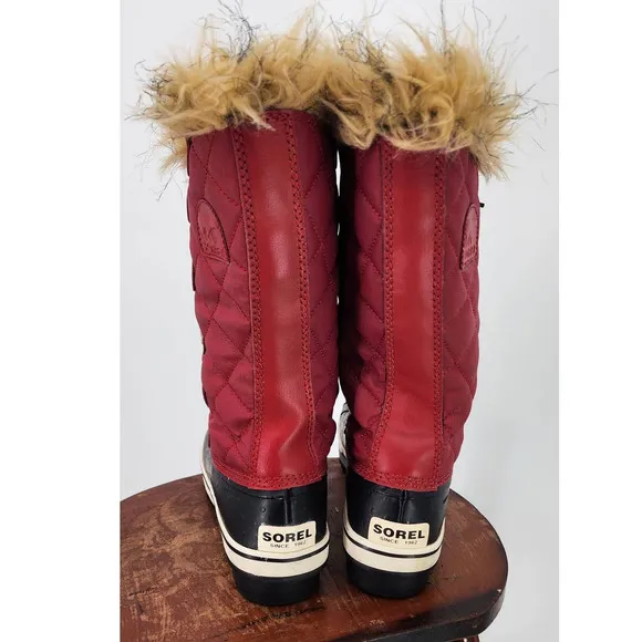 Sorel Tofino Women's Faux Fur Red‎ Quilted Winter Waterproof Winter Boots Size 7