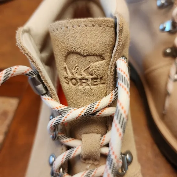 Sorel Womens Hi-Line Tan Suede Hiking Boots with Orange Accents Size 10.5