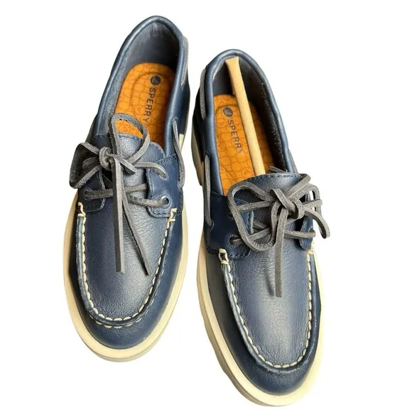 Sperry’s Chunky Lug Boat 2 Eye Leather Navy Women’s Shoes Size 6