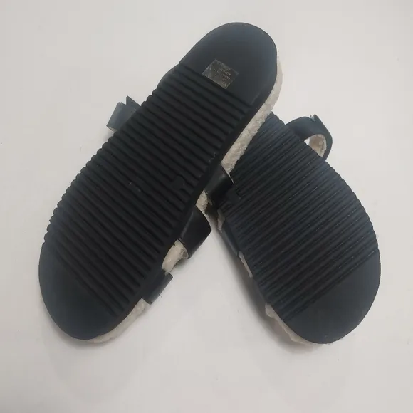 STEVE MADDEN Black and Cream Fuzzy Sandals Size 10