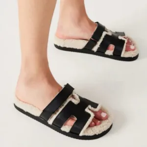 STEVE MADDEN Black and Cream Fuzzy Sandals Size 10
