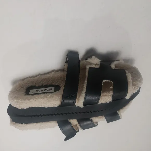 STEVE MADDEN Black and Cream Fuzzy Sandals Size 10