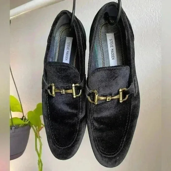 STEVE MADDEN Delrayy Black Velvet Loafers