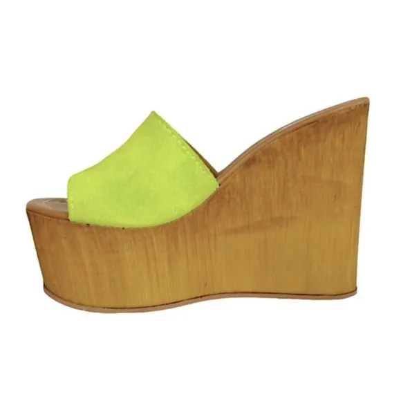 Steve Madden Sandra neon  Green Wedge platforms Size 7 Slip-On Comfort