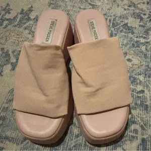 Steve Madden Women's Light Pink Slinky 30 PlatformChunky Slide / Size 38