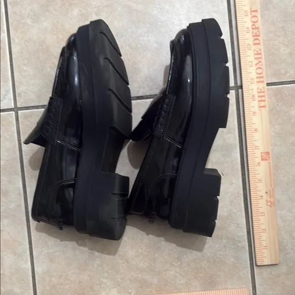 Steve Madden women’s y2k Gaven Black chunky vintage leather style Loafers 10 M