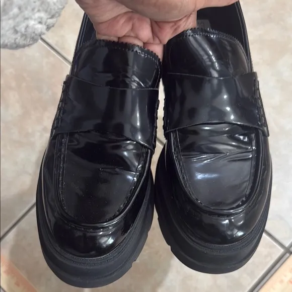 Steve Madden women’s y2k Gaven Black chunky vintage leather style Loafers 10 M