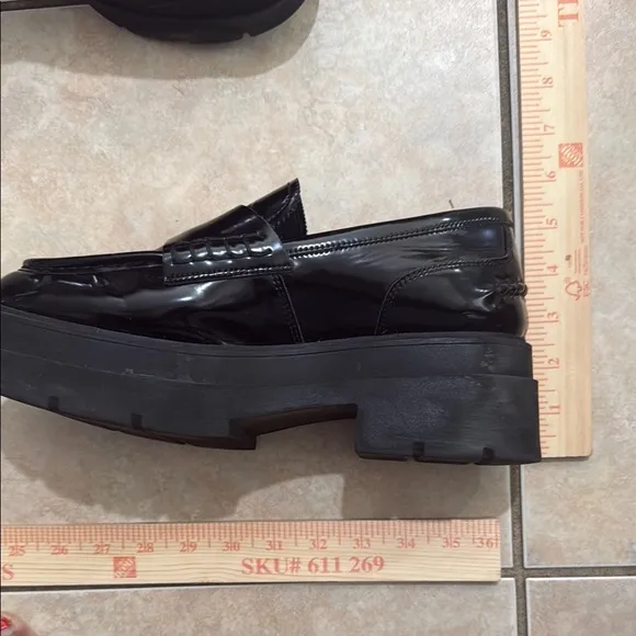 Steve Madden women’s y2k Gaven Black chunky vintage leather style Loafers 10 M