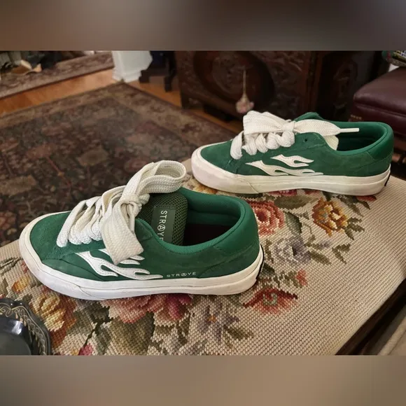 Straye Logan Flame Green Shoes men size 6 women size 7.5